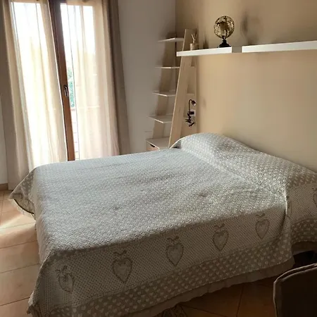 Bed And Breakfast Dolly-3